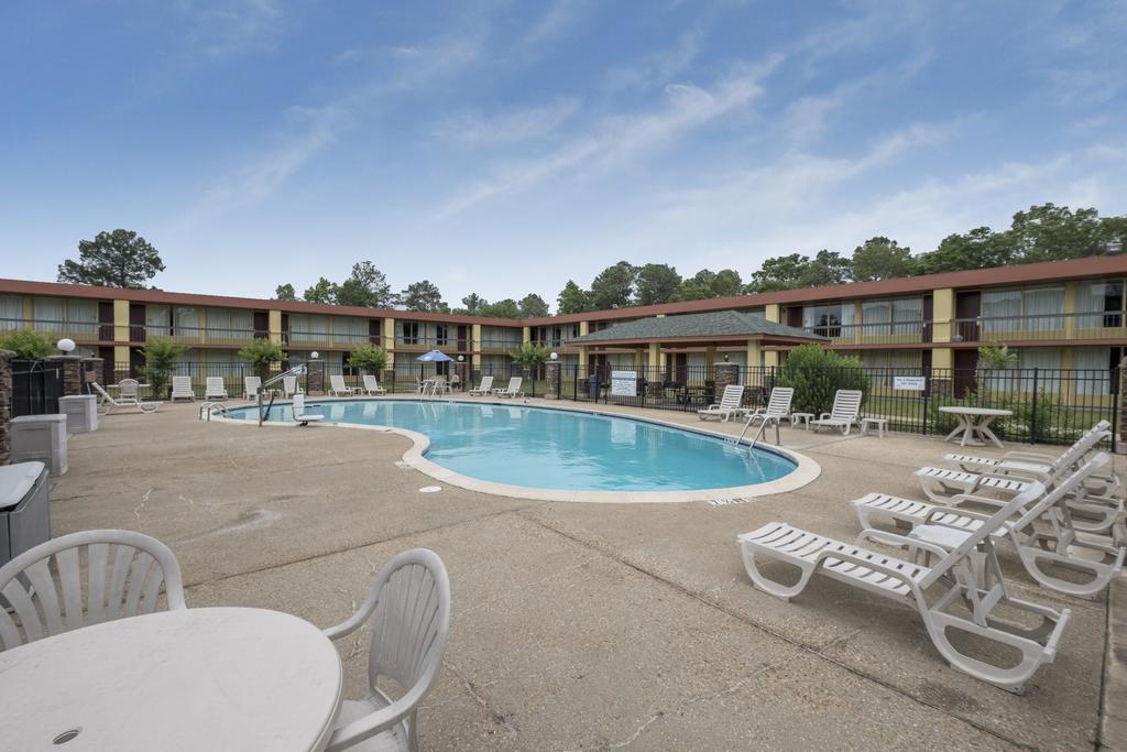 Red Roof Inn Columbus Phenix City Exterior foto