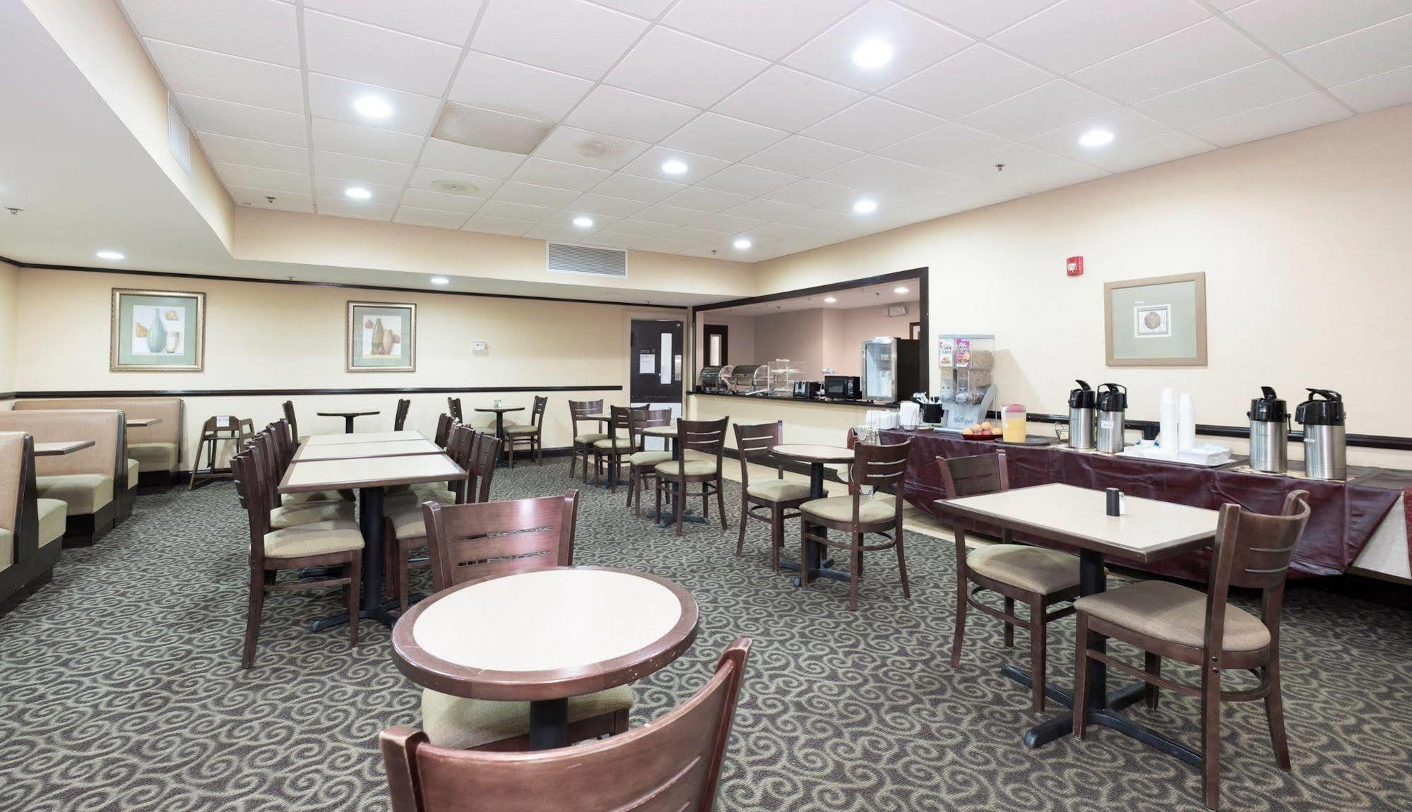 Red Roof Inn Columbus Phenix City Exterior foto