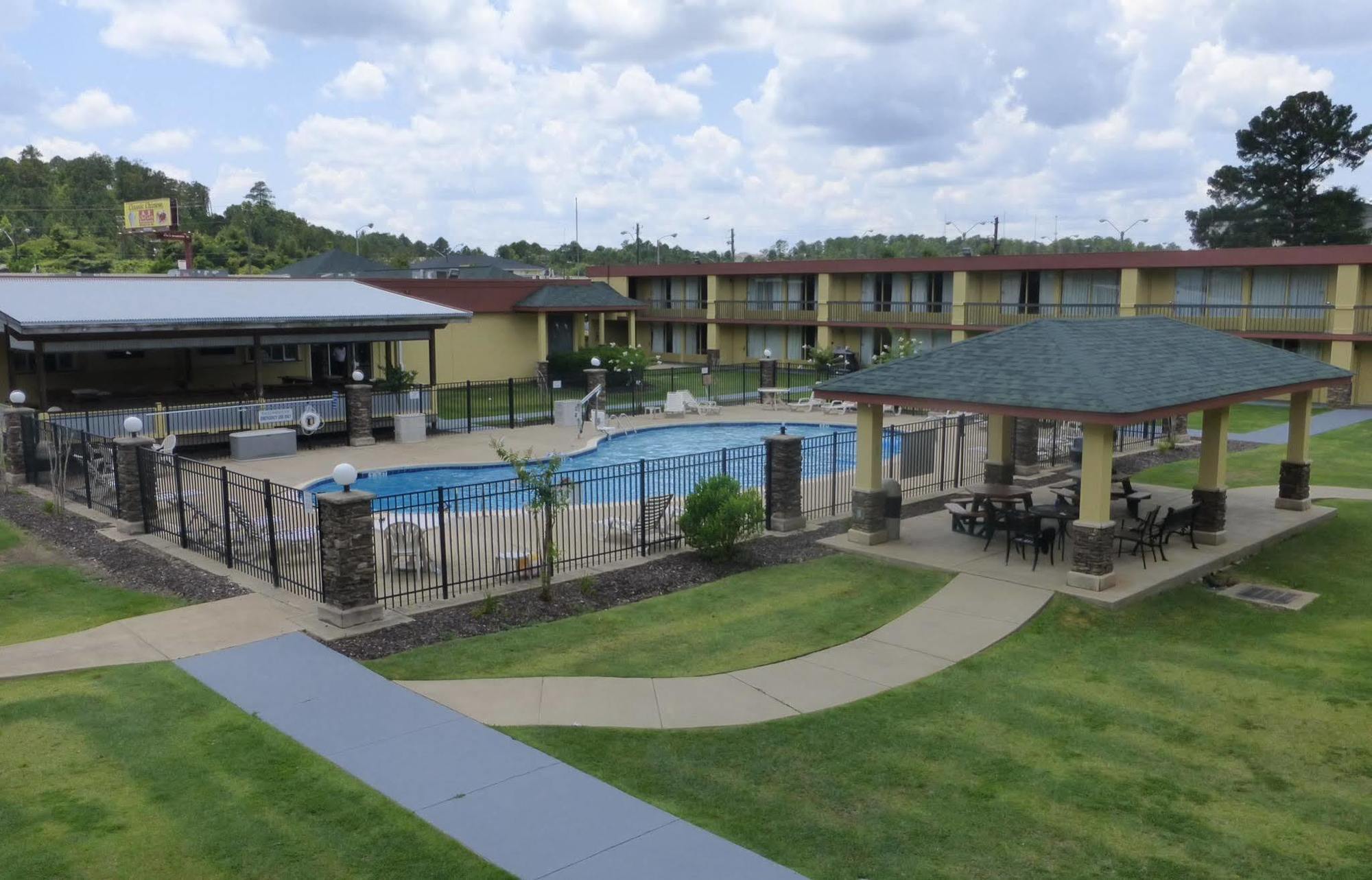 Red Roof Inn Columbus Phenix City Exterior foto